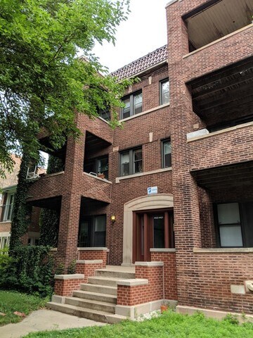 Building Photo - 4423 N Paulina St