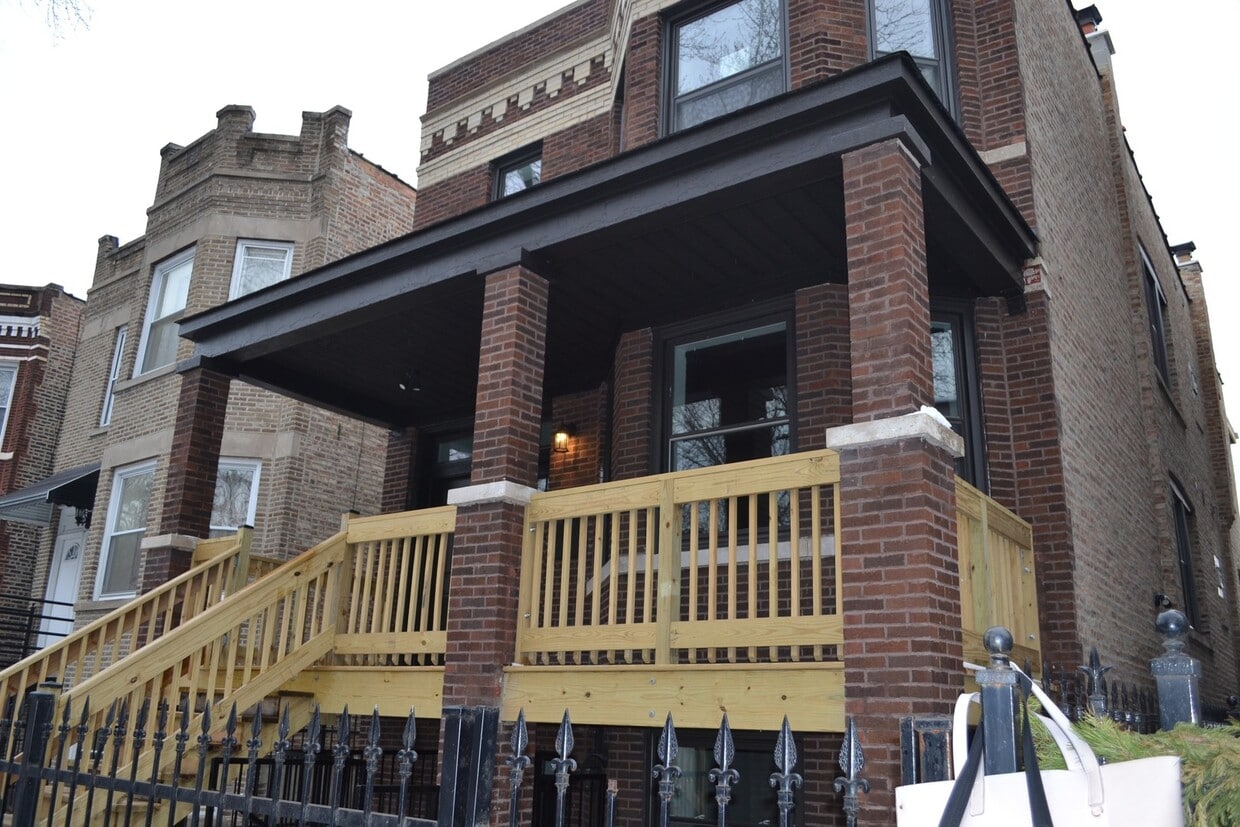 Primary Photo - 4030 W Kamerling Ave