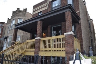 Building Photo - 4030 W Kamerling Ave