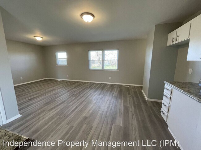 Building Photo - 3 br, 1 bath House - 136 Rogers Dr.