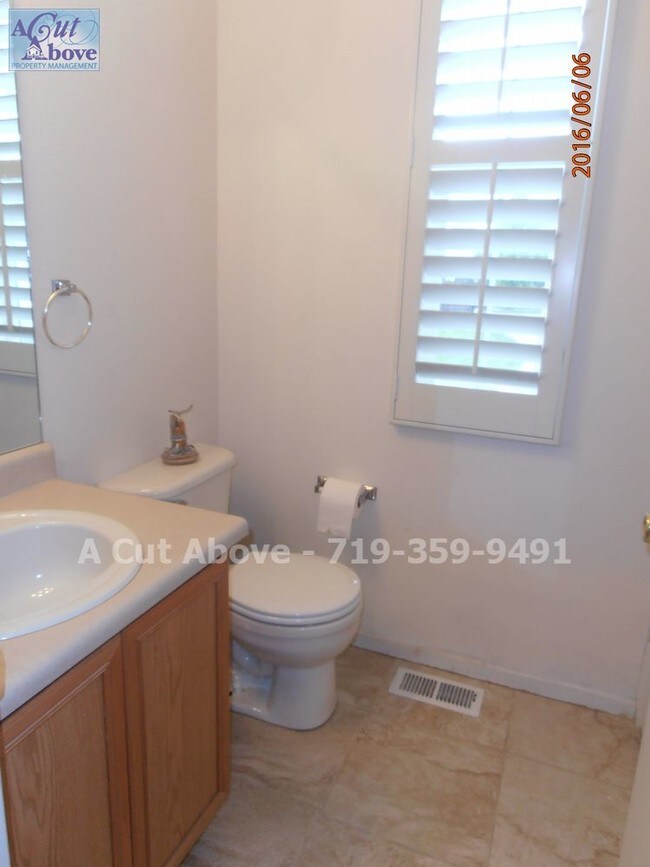 Building Photo - Townhome 2 bedroom 2 bath in Stetson Hills