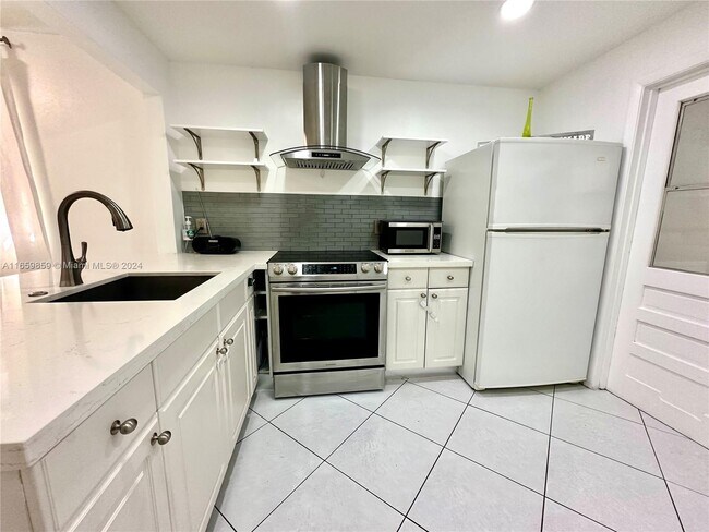 Building Photo - 3777 NW 78th Ave