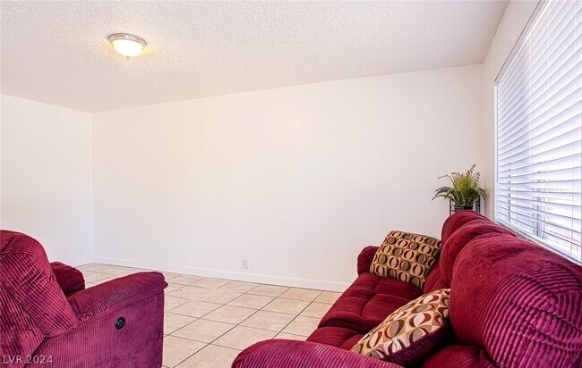 Building Photo - 5132 Pebble Beach Blvd