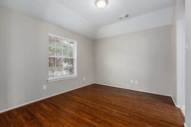 Foto del edificio - 18126 Stone Trail Manor Dr