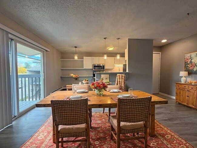 Fully renovated 1-bedroom condo in Norwood! - Fully renovated 1-bedroom condo in Norwood!