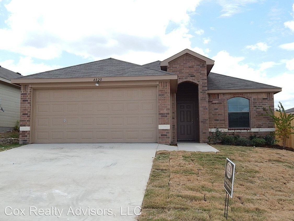 Primary Photo - 1307 Falcon Dr
