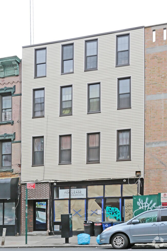 Fotografía del edificio - 578 Bushwick Ave