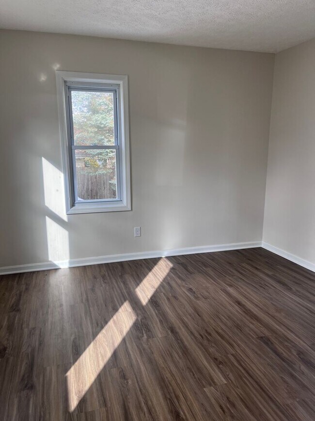 Foto del edificio - 1615 CANADIAN AVE