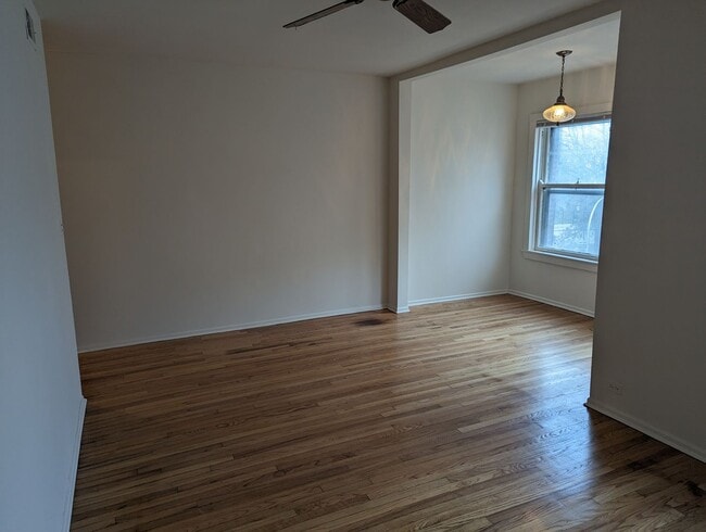 Foto del edificio - Updated Very Large 2 BR In Uptown