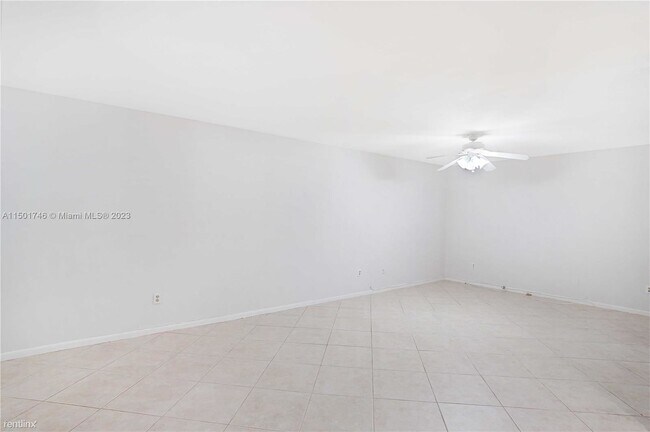 Building Photo - 3 br, 2 bath House - 3570 Magellan Cir # 2...