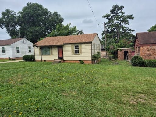 Building Photo - 1712 Pinewood Dr