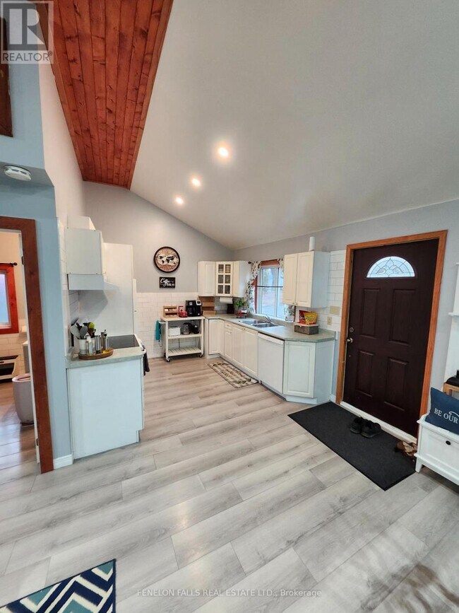 Photo du bâtiment - 1699 County Rd 121