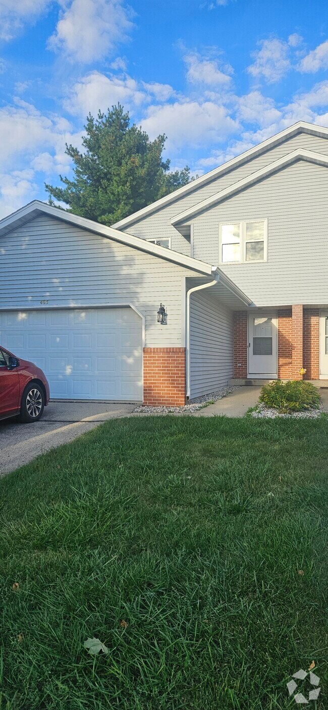 Grasslands Apartments for Rent with Extra Storage Deforest, WI 1