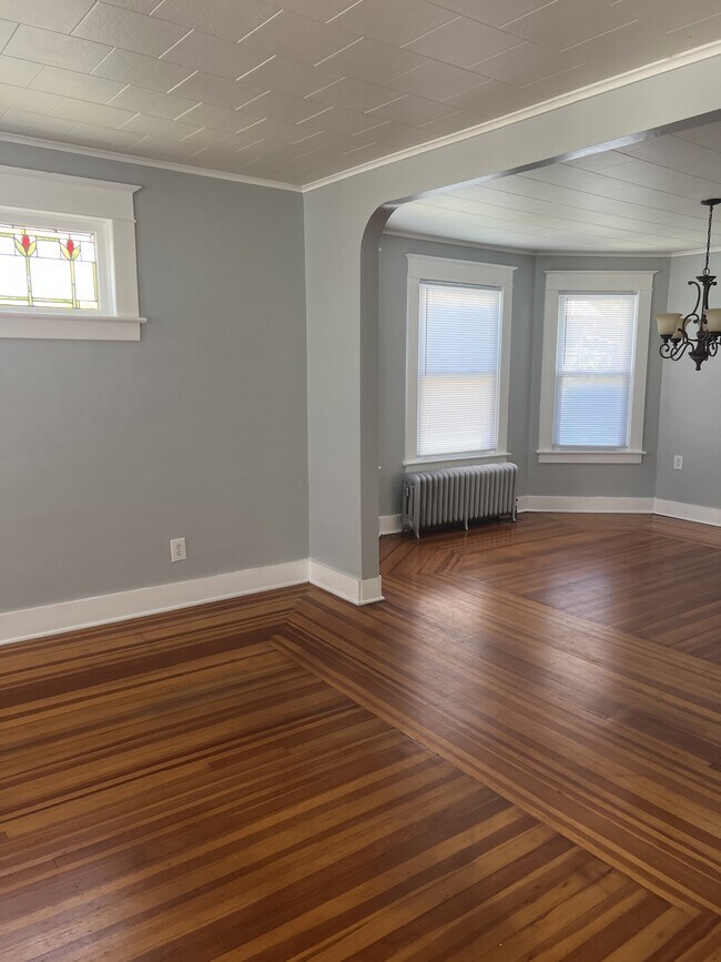 Foto del edificio - 822 Hampton Ave