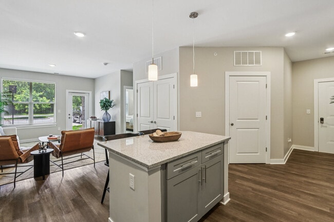 Building Photo - Founders Pointe Apartments