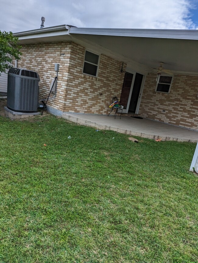 Foto del edificio - 3016 Belmont Plz