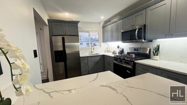 Foto del edificio - 256 STREET