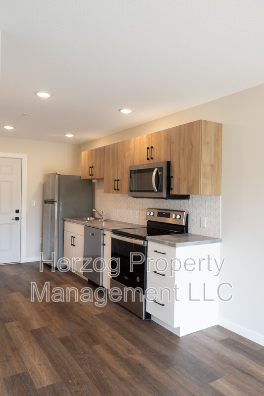 Foto del edificio - 1020 Lakeland Dr NE