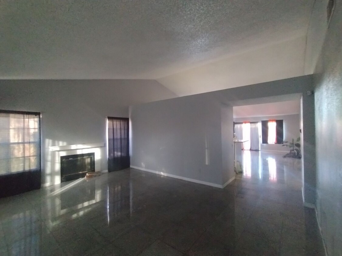 Foto principal - Charming 3BR House in Moreno Valley