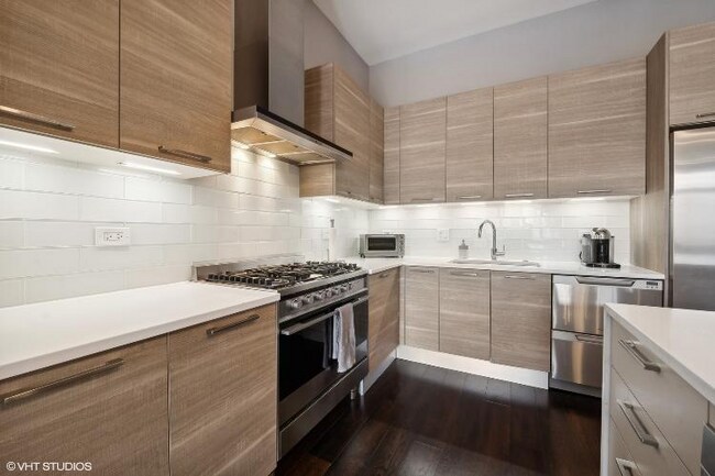 Foto del edificio - 1116 W Adams St
