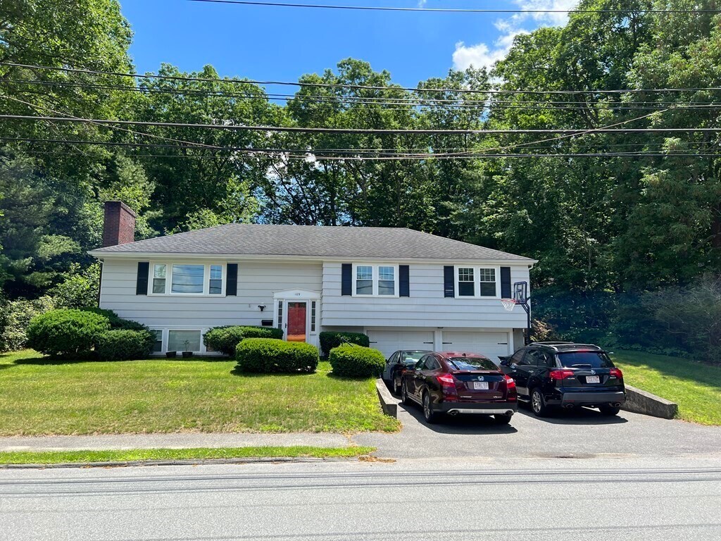 109 Elmwood Rd, Wellesley, MA 02481 Townhome Rentals in Wellesley MA