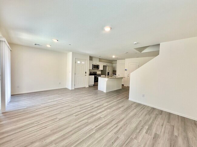 Building Photo - 4617 Honey Hls Ave