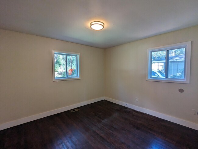 Building Photo - 2889 Delray Dr NW