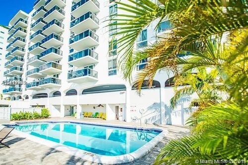 Building Photo - 7928 N West Bay Shore Dr
