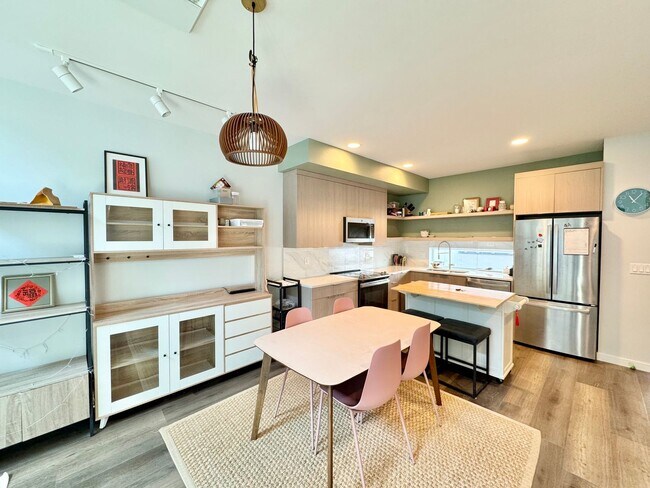 Foto del edificio - New Modern Townhome in North Seattle – Rar...