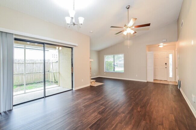 Building Photo - 7929 Autumn Wood Dr