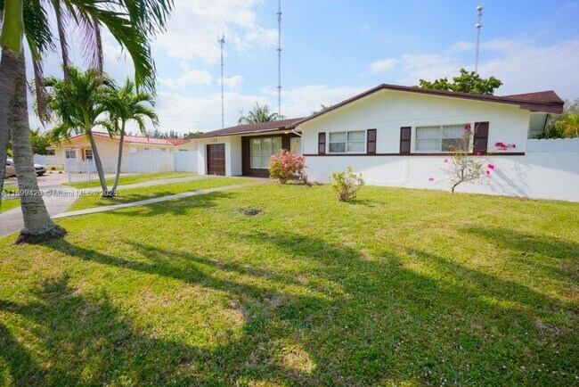 Building Photo - 135 NW 208th St