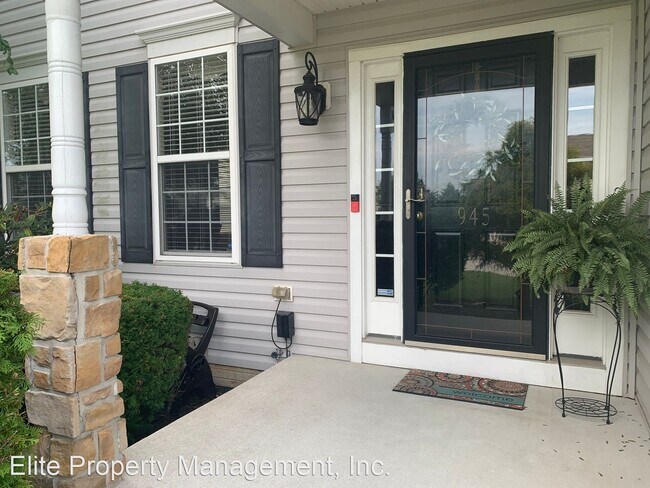 Building Photo - 4 br, 3.5 bath House - 945 Ironwood Way
