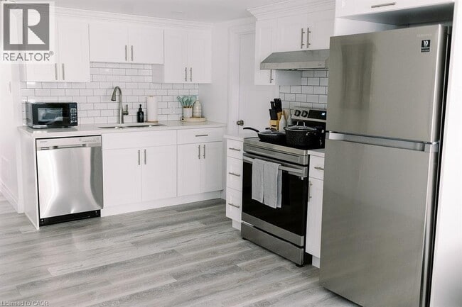 Photo du bâtiment - 261 Belmont Ave W