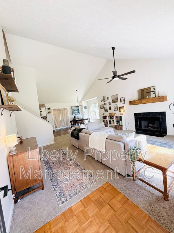 Foto del edificio - 132 Windsor Ln