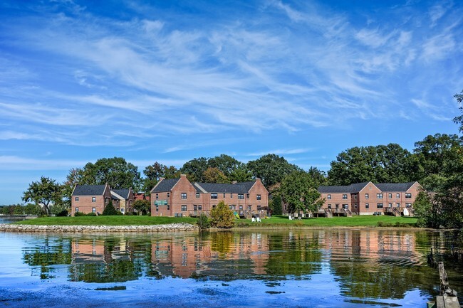 Building Photo - Stansbury Manor