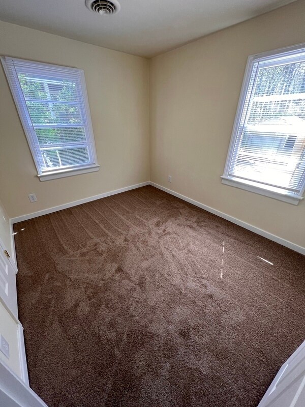 Primary Photo - 103 E Jerald St