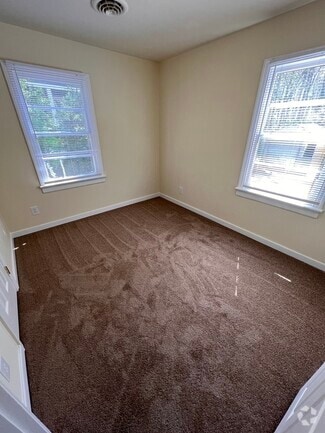 Building Photo - 103 E Jerald St