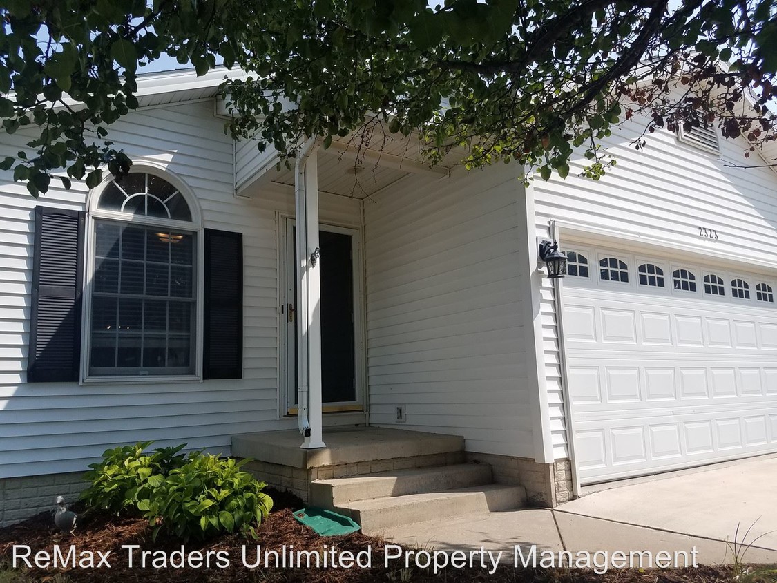 Primary Photo - 4 br, 3 bath House - 2323 W Miners