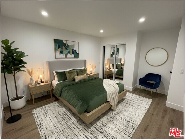 Foto del edificio - 9504 Gothic Ave