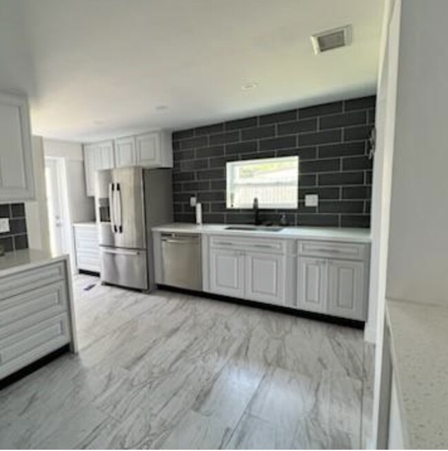 Foto del edificio - 7415 SW 31st St