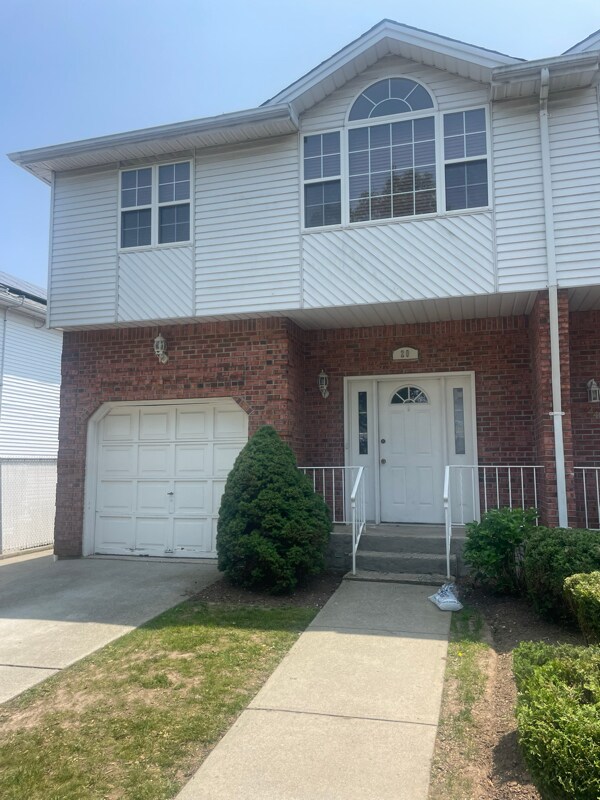 Primary Photo - 20 Shiel Ave