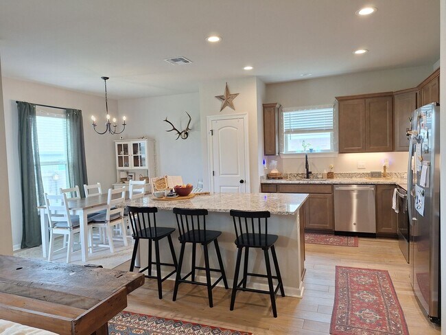 Foto del edificio - Beautiful home in Legacy Point