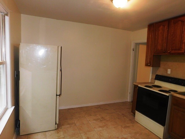 Building Photo - 720 83rd St S