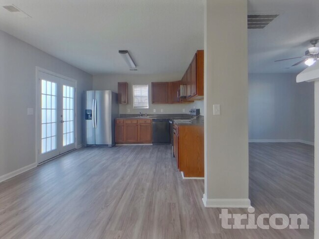 Building Photo - 386 Fox Trot Dr