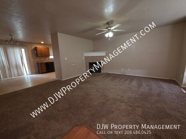 Foto del edificio - 1091N. Nichole Ave-