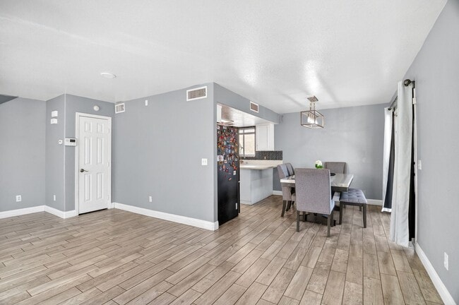 Building Photo - Charming Two Story Home Located in North Las Vegas