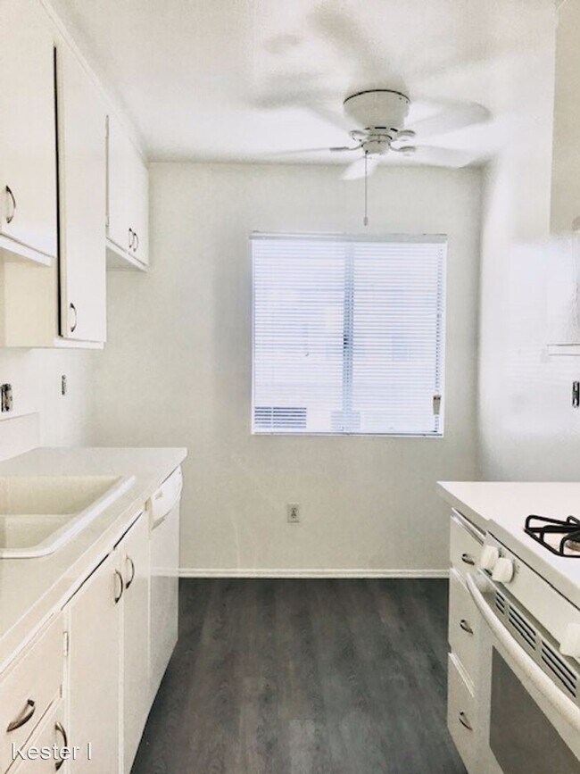Building Photo - 1 br, 1 bath Apartment - 4747 Kester Ave