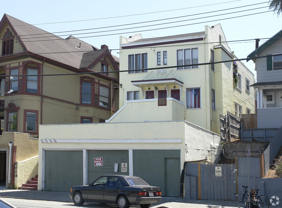 Building Photo - 254 Oakland Ave