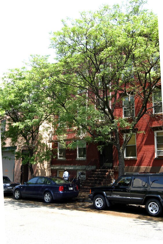 Building Photo - 73 Warren St
