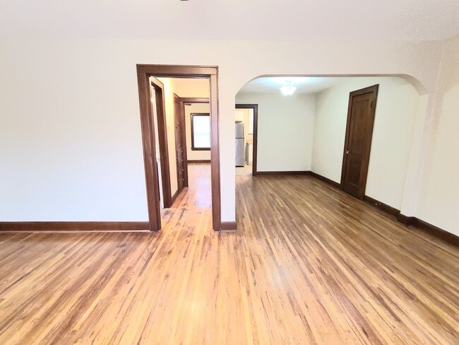 Building Photo - 34 W Tulane Rd